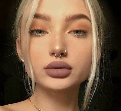 Nostril And Septum, Septum Nose Piercing, Cute Nose Piercings, Nose Ring Hoop, Septum Rings, Cool Ear Piercings, Face Piercings, Cool Piercings, Nose Piercing Jewelry