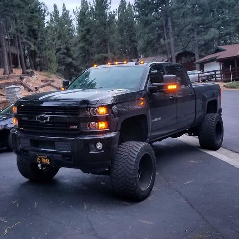 Dodge Diesel Trucks, Jacked Up Truck, Chevy Duramax, Custom Lifted Trucks, Pickup Truck Accessories, Trucks Lifted Diesel, Chevrolet Silverado 2500hd, Black Truck, Duramax Diesel