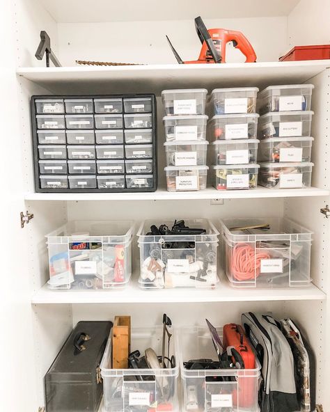 Screws And Bolts Storage, Nuts And Bolts Organization, Nail And Screw Organization Ideas, Organize Screws And Nails, Screw Organization Ideas, Screws Organization Ideas, Screw Storage Ideas, Nut And Bolt Storage, Organized Garage