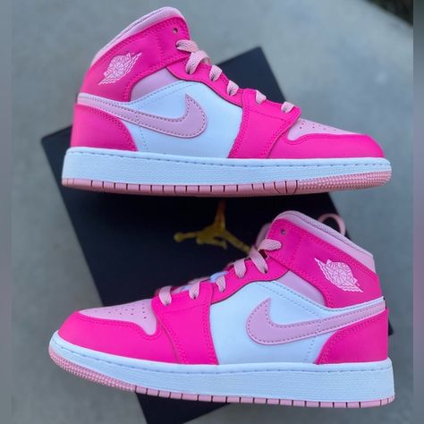 2023 Air Jordan 1 Mid TD 'Fierce Pink' Size 4.5Y Jordan Retro 1, Air Forces, Retro 1, 1 Rose, Sneakers Addict, Air Force Ones, Air Jordan 1 Mid, Jordan 1 Mid, Jordan Retro