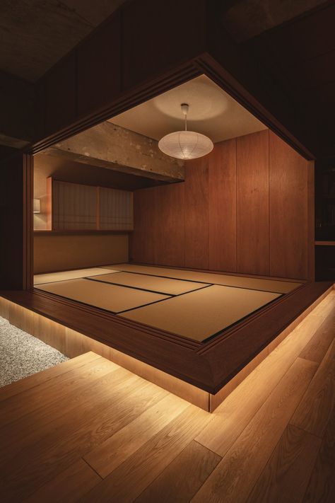 Japanese Tatami Room, Tatami Room, Japanese Style House, Traditional Japanese House, Japanese Interiors, Japanese Room, Japanese Interior Design, Door Glass Design, Modern Japanese