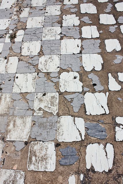 decaying tiles Old Tile Floor, Tactile Texture, Substance Painter, Peeling Paint, Materials And Textures, White Texture, Land Art, Surface Textures, Color Textures