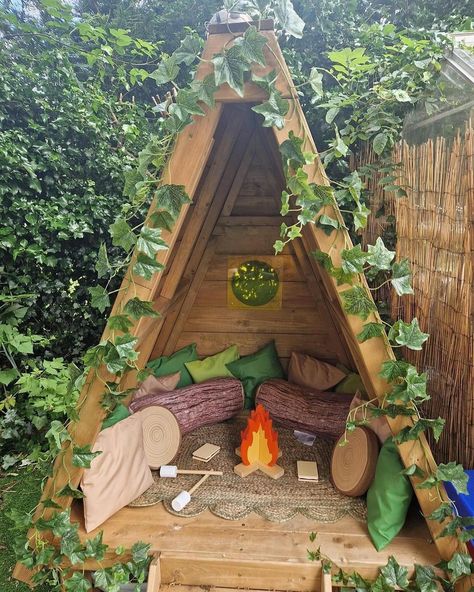 Can we spend our Monday in here? 😍💚 Our Forest Fern featuring in this fabulous setting Repost from @the_ark_childcare • The forest fern has turned into a campsite ready for next week 🧳🏕️🌲 #outdoorplay #outdoorlearning #earlyyears #woodenresources #woodenden #playden #forestden #earlyyearsideas Childcare Garden, Nursery Garden Ideas, Forest School Area, Stem Playground, Outdoor Eyfs, Farm Playground, Cottage School, Natural Backyard, Nature Classroom