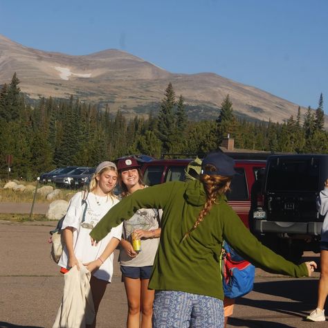 just can’t get enough of this trip! Nature Girlie, Explorer Aesthetic, Camping Girl, Camping Road Trip, Mountain Trip, Trip Aesthetic, Nature Trip, Camping Aesthetic