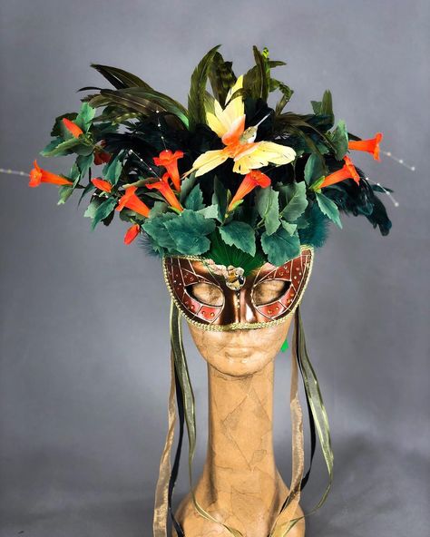 @eriksinspiration on Instagram: “#hummingbird #flowers #papermache #cirquedusoleil #mask #artist #handmade #cosplay #spring #floraldesign #larp #eriksinspiration #instaart…” Mask Artist, Hummingbird Flowers, Mic Drop, Mask Design, Paper Mache, Larp, Mask, Flowers, On Instagram