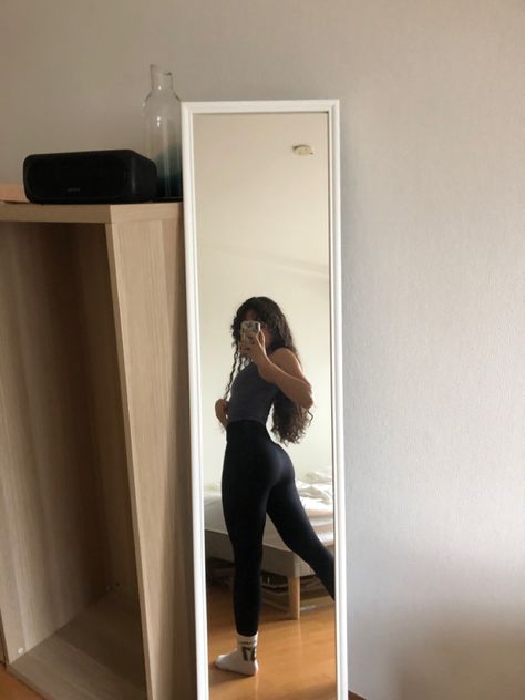 Gym Girl Mirror, Outfit Ideas Asian, Aesthetic Athletic, Outfit Idea Aesthetic, Glute Pump, Pump Workout, Girls Pumps, Idea Aesthetic, Girls Mirror