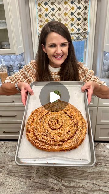 Maegan Brown ~ The BakerMama on Instagram: "It’s a GIANT PUMPKIN CINNAMON ROLL! 😍🎃😋 such a fun and festive way to kick off your spooky day! RECIPE BELOW ⬇️   Follow @thebakermama for more fun and yummy recipes! 🧡 #TheBakerMama #Pumpkin #CinnamonRoll #NationalCinnamonRollDay  Ingredients: 2 (17.5 ounce) cans Grands! Pumpkin Spice Cinnamon Rolls (10 rolls total) Pumpkin Spice Icing, from the cinnamon roll cans Orange sprinkles Green sprinkles  Instructions: 1. Preheat the oven to 350°F. Line a large sheet pan with parchment paper. 2. Place a cinnamon roll in the center of the pan. Then, working outwards, carefully unravel each of the remaining cinnamon rolls and wrap it around the center cinnamon roll to create a large round spiral of cinnamon rolls.  3. Shape the end of the last cinnamo Pumpkin Spice Cinnamon Rolls, 1960s Food, Pepper Casserole, Halloween Breakfast, Cinnamon Rolls Easy, Giant Pumpkin, Pumpkin Cinnamon Rolls, Hawaiian Sweet Rolls, Halloween Food Treats