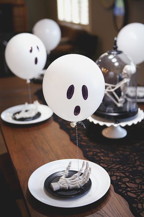 Plat Halloween, Läskig Halloween, Bolo Halloween, Dekorasi Halloween, Scary Cute, Table Halloween, Halloween Fest, Halloween Decor Diy, Halloween Party Dinner