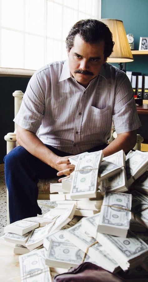 Pablo Escobar Wallpaper Iphone, Pablo Escobar Money, Pablo Escobar Wallpaper, Narcos Wallpaper, Pablo Escobar Quotes, Pablo Escobar Poster, Don Pablo Escobar, The Godfather Poster, Pablo Emilio Escobar