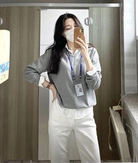 Korean Business Casual For Women, Work Korean Outfit, Working Outfit Korean, Korean Style Work Outfit, Korean Casual Work Outfit, Korean Outfits Work, Korean Work Outfit Business Casual, Work Outfits Women Korean, Korean Business Casual Outfits