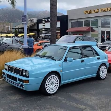 Lancia Delta Integrale, Vw Ideas, Stance Cars, Auto Retro, Lancia Delta, Vintage Porsche, Street Racing Cars, Rally Cars, Mercedes Benz Cars