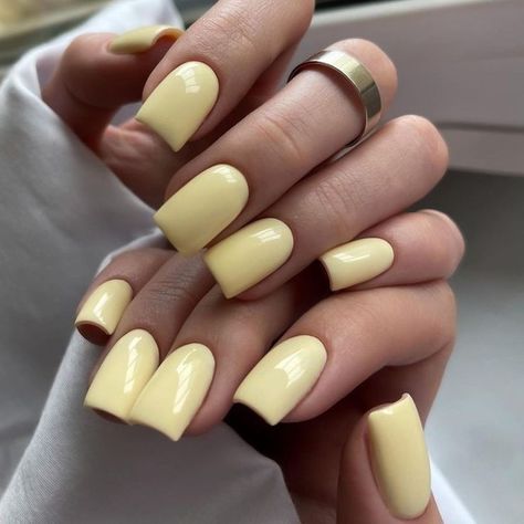 Summer Yellow Nails, Matted Nails, Manikur Kuku, Easter Nail, Cute Short Nails, Nails Yellow, Pink Gel Nails, Simple Gel Nails, Blush Nails