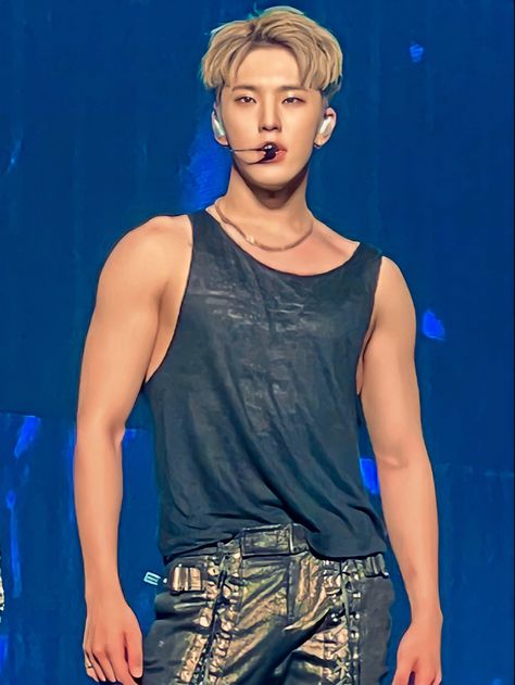 hoshi seventeen muscles Hoshi Muscles, Seventeen Muscles, Hoshi Shirtless Seventeen, Hoshi Diesel, Hoshi Sleeveless, Hoshi Hot Era, Hoshi Hit Era, Hoshi Seventeen, Body Proportions