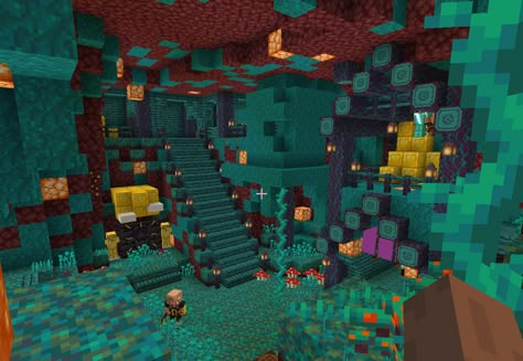 Minecraft Nether Base Interior, Nether Village Minecraft, Warped Forest Minecraft, Minecraft Nether Base Ideas, Nether Base Ideas, Minecraft Nether Builds, Nether Base Minecraft, Nether Builds, Minecraft Nether Base