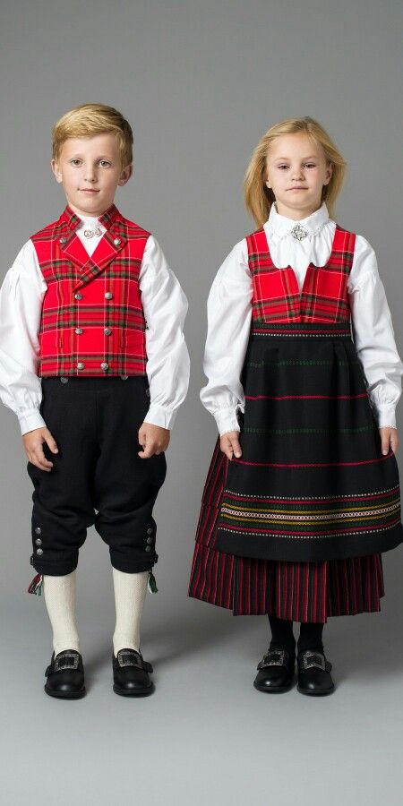 Sweden Costume, Oppland Norway, Norwegian Dress, Norway National Day, Serbian Clothing, Frozen Jr, Frozen Musical, Norwegian Clothing, Swedish Decor