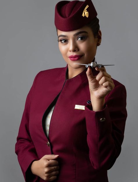 Tourism Student Uniform, Aviation Photoshoot, Qatar Airways Cabin Crew, Air Hostess Uniform, Airline Uniforms, Aviation Technology, Flight Attendant Fashion, Female Office, Airline Company