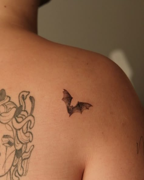 love this little bat 🦇 if you're interested in getting a tattoo, sind me a Dm #smalltattoo #battattoo #finelinetattoo #microrealism Micro Bat Tattoo, Bat Minimalist Tattoo, Small Bat Tattoos For Women, Aesthetic Bat Tattoo, Realistic Bat Tattoo, Matching Bat Tattoos, Tiny Bat Tattoo, Small Bat Tattoo, Bat Tattoo Stick And Poke