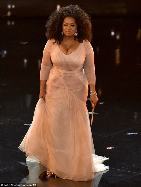 Oprah Winfrey Style, Custom Made Prom Dress, Tulle Evening Dress, Head Dress, Bride Groom Dress, Evening Dresses Plus Size, Dresses Plus Size, Classy Dress Outfits, Plus Size Prom Dresses