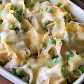 Quick and Easy Tuna Casserole Easy Tuna Casserole, Best Tuna Casserole, Dieting Foods, Tuna Noodle Casserole Recipe, Tuna Casserole Easy, Noodle Dinner, Tuna Casserole Recipes, Noodle Casserole Recipes, Stock Recipes