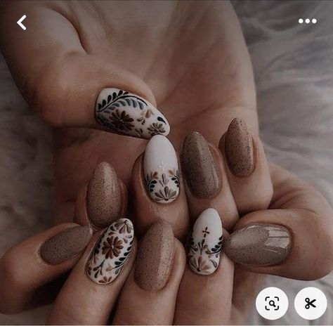 Almond Boho Nails, Woodsy Nails, Acotar Nails Designs, Western Almond Nails, Summer Boho Nails, Mexican Nails Designs Mexico, Colorado Nails, Mexican Inspired Nails Mexico, Spanish Tile Nails