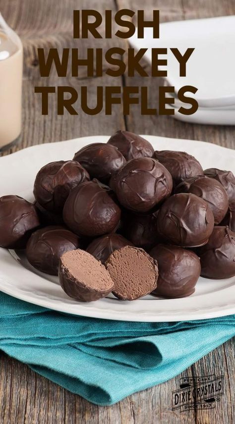 Whiskey Truffles, Candy Truffles, Boozy Desserts, Homemade Candy, Truffle Recipe, Homemade Candies, Irish Recipes, Köstliche Desserts, Irish Whiskey