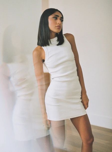 White Tank Dress Outfit, Formal White Outfit, Winter Mini Dresses, White Tank Dress, Pink Formal Dresses, Bodycon Dresses Casual, Chic Skirts, Dress Slim, A Beautiful Life