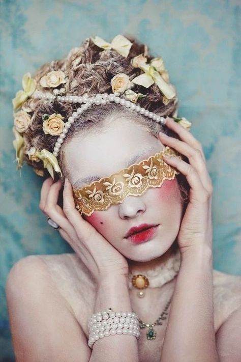 Marie Antoinette Aesthetic, Rococo Aesthetic, Marie Antoinette Costume, Rococo Fashion, Rococo Style, Beauty Editorial, Marie Antoinette, Rococo, Versailles