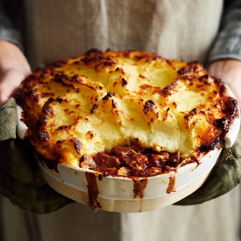 Steak, bacon and mushroom pot pie | Women's Weekly Food Mushroom Pot Pie, Steak Bacon, Beef Pie Recipe, Bacon And Mushroom, Beef Pie, Gluten Free Easter, Savoury Pies, Beef Pies, Beef Bacon