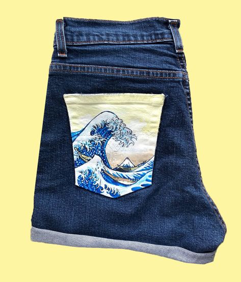 Paint On Jeans Pocket, Jean Pocket Designs Painting, Jean Pocket Painting, Jeans Pocket Painting, Painted Jean Shorts Pockets, Jeans Drawing, Hippie Jeans, Denim Art, Retro Shorts