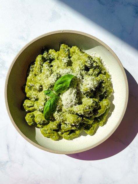 Green Pesto Pasta, Green Goddess Sauce, Gnocchi Recipes Healthy, Green Goddess Pasta, Green Pasta Sauce, Gnocchi Sauce, Gnocchi Pesto, Sunday Night Dinner, Delicious Green Beans