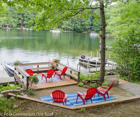 River Deck Ideas, Deck By Lake, Lake Deck Decorating Ideas, Lake Property Ideas, Lake Deck Ideas, Docks On The Lake Ideas, Lake House Deck Ideas, Docks On The Lake, Bulkhead Design