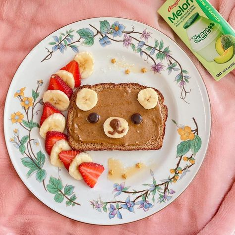 Colleen McCoy on Instagram: “#brekkietime with my lil honey bear 🍯🐻 . . . #cutebreakfast #aestheticbreakfast #brekkie #honeytoast #toasttuesday #kawaiifood #happybrekkie” Bear toast Kawaii food Bear Toast, Bread Peanut Butter, Cute Breakfast Ideas, Snack Hacks, Honey Toast, Food Art For Kids, Cute Food Art, School Snacks, Kawaii Food