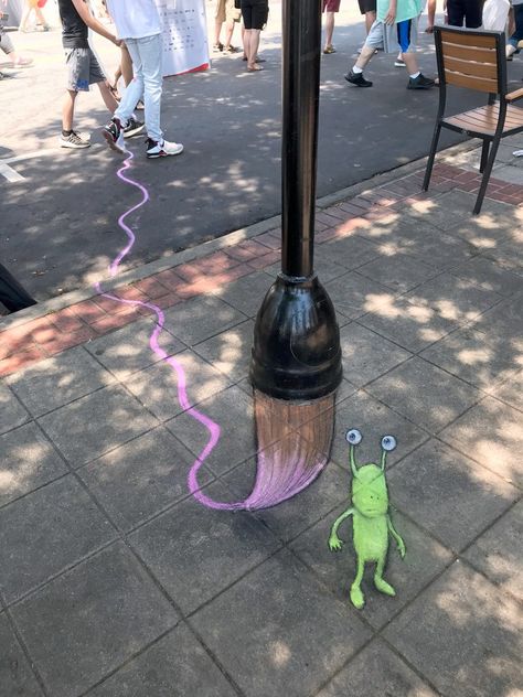 The painting brush paints and, having painted, moves on. So watch your back. With Sluggo at Artisphere Arts. Culture. Life. Chalk Art Quotes, Street Chalk Art, Street Art Illusions, David Zinn, Chalk Artist, Pavement Art, Arte Indie, Sidewalk Chalk Art, Watch Your Back