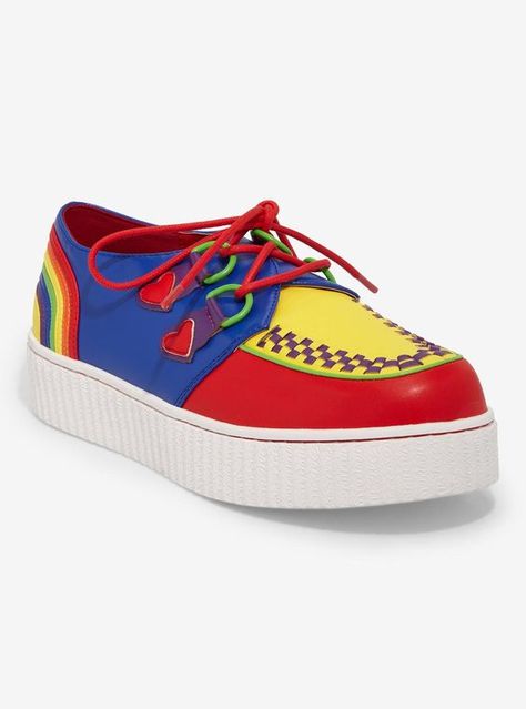 Has good skin ageste Red Yellow Blue Outfit, Weirdcore Shoes, Cool Platform Shoes, Clowncore Shoes, Kidcore Shoes, Rainbowcore Fashion, Weirdcore Clothes, Kidcore Accessories, Clowncore Fashion