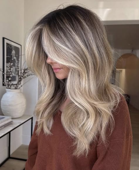 Blonde Hair With Roots, Fall Blonde Hair, Summer Blonde Hair, Blonde Hair Transformations, Ashy Blonde, Summer Blonde, Blonde Hair Ideas, Hair Blond, Cool Blonde Hair