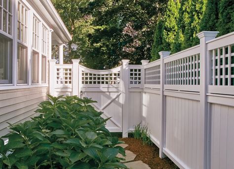 Privacy Fence Arbor, Privacy Lattice Fence Ideas, Wall With Fence On Top, Jasmine Fence, Wooden Privacy Fence Ideas, Lattice Fence Ideas, Scalloped Fence, Colonial Fence, Fence With Lattice