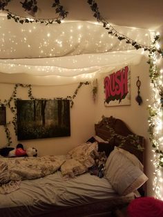 Witch Room Aesthetic, Sister Images, Farm Room, Witch Room, Led Lighting Bedroom, Witchy Aesthetic, Fairy Lights Bedroom, Lights Bedroom, Aesthetic Room Ideas