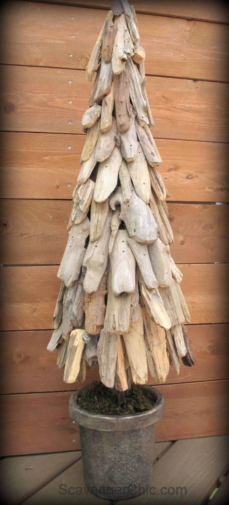 Driftwood Christmas Decorations, Driftwood Tree, Driftwood Wreath, Driftwood Christmas Tree, Driftwood Diy, Driftwood Art Diy, Diy Beach, Driftwood Projects, Driftwood Decor