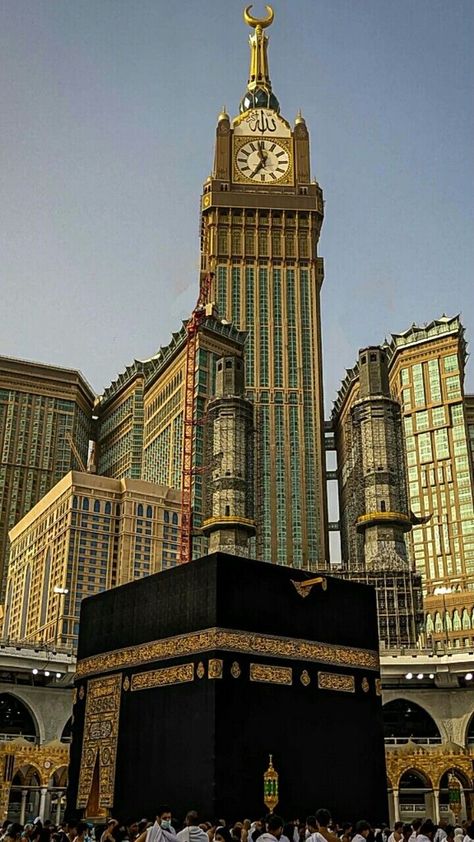 Kakbah Mekkah Beautiful Wallpaper, Mecca Hotel, Mecca Images, Mecca Kaaba, Wallpaper Photo Gallery, Mecca Wallpaper, Beautiful Mosques, Islamic Wallpaper, Night Sky Photos