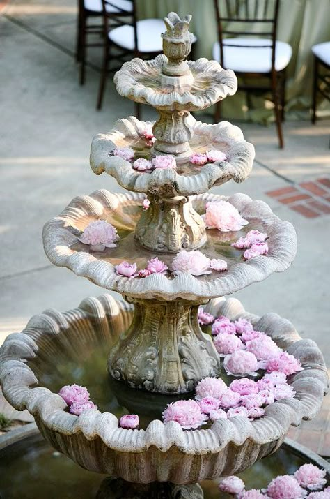 Water Fountain Wedding Decor, Wedding Water Fountain, Flowers In Fountain, Peonies Wedding, Colin Cowie Wedding, Colin Cowie, Succulent Landscape Design, Dream Wedding Decorations, Water Wedding