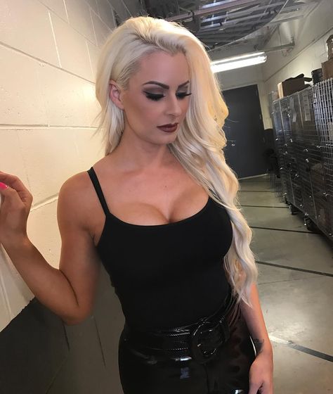 Maryse Mizanin (@marysemizanin) • Instagram photos and videos Wwe Maryse, Maryse Mizanin, Maryse Ouellet, Wwe Outfits, Wwe Girls, Wrestling Divas, Wrestling Superstars, Women's Wrestling, Wwe Womens