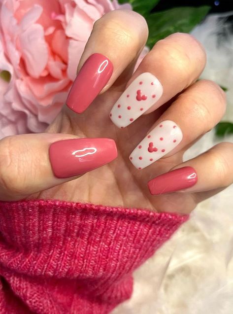 Cute Disney Nails, Simple Disney Nails, Disney Valentines Day, Disneyland Nails, Press On Nails Pink, Disney Nail Designs, Disney Valentines, Nail Art Disney, Nail Designs Valentines