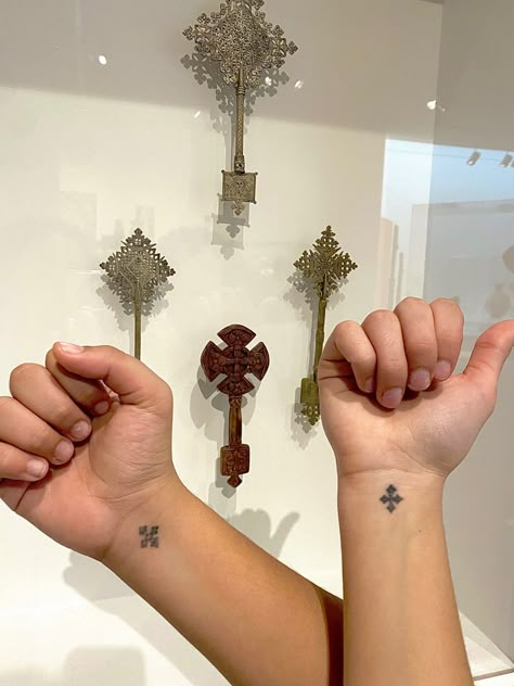 Orthodox Christian Tattoo, Orthodoxy Aesthetic, Cross Tattoo On Wrist, Cross Tattoos For Women, God Tattoos, Latest Henna Designs, Cross Tattoo Designs, Orthodox Christian Icons, Acrylic Toes