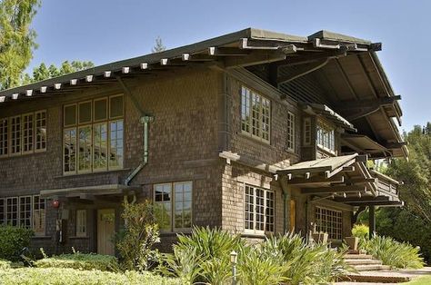 Robert Pitcairn House, Pasadena CA (ca.1906) | Greene & Greene | Popular Woodworking Magazine Period Decor, Gamble House, Craftsman Homes, Mission Furniture, Amazing Homes, Palm Bay, Junk Removal, Architecture Images, Craftsman Style Homes