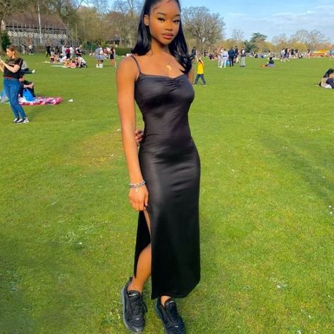 24 Sneaker Ball Outfit Ideas 21 Ball Gown And Sneakers Outfit, Club Outfits Black Women Sneakers, Jersey Sneaker Ball, Tennis Shoe Ball Outfit, Sneaker Ball Outfit Ideas Black Women, Outfit Ideas Pants, Ball Outfit Ideas, Sneaker Ball Outfit Ideas, Grey Sneakers Outfit