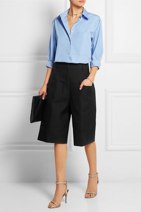 culottes Culottes Shorts Outfit, Power Dressing Women, Culottes Outfit, Business Shorts, Culotte Shorts, Professional Work Outfit, Pamela Love, Power Dressing, Cotton Poplin Shirt