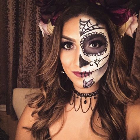 Day of the Dead by natashaj713. Upload your Halloween selfie on Sephora’s Beauty Insider Community for a chance to be featured! Day Of The Dead Makeup Half Face, Halloween Selfie, Zombie Ideas, Skull Face Paint, Halloweenský Makeup, Sugar Skull Face, Dead Makeup, Cool Halloween Makeup, Sugar Skull Makeup