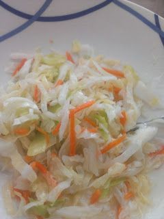 If I Would Have Known, Vinegar Coleslaw, Coleslaw Recipe Easy, Slaw Dressing, St Hubert, Coleslaw Dressing, Slaw Recipes, Eat Salad, Coleslaw Recipe