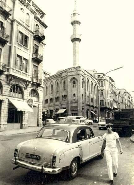 Old Beirut, Mercedes 180, Historical Photography, Saudi Arabia Culture, Middle Eastern History, Asia Map, Map Vintage, Cars Classic, Beirut Lebanon