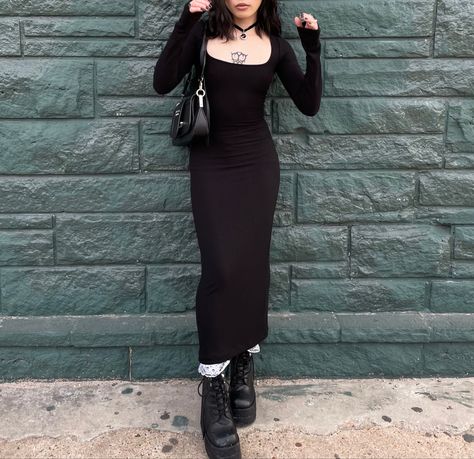 Grunge Maxi Dress Outfits, All Black Night Out Outfit Classy, Goth Maxi Dress, Black Dress Outfit Goth, Rich Goth Outfits, Goth Hiking Outfit, Minimalist Goth Outfit, Goth Cottagecore Outfits, Goth Clean Girl